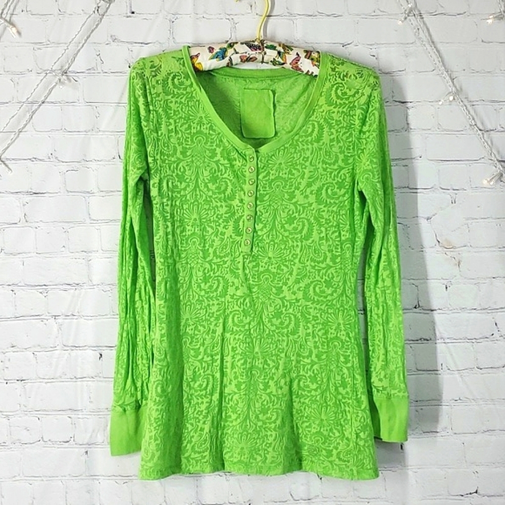 Ariat Long Sleeve Neon Green Paisley Sheer Plunge Button Top Shirt Womens Size M - Picture 5 of 15